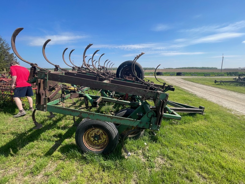 Tillage - Cultivators  John Deere Cultivator 20ft - Hydraulic Fold with Tandems Photo