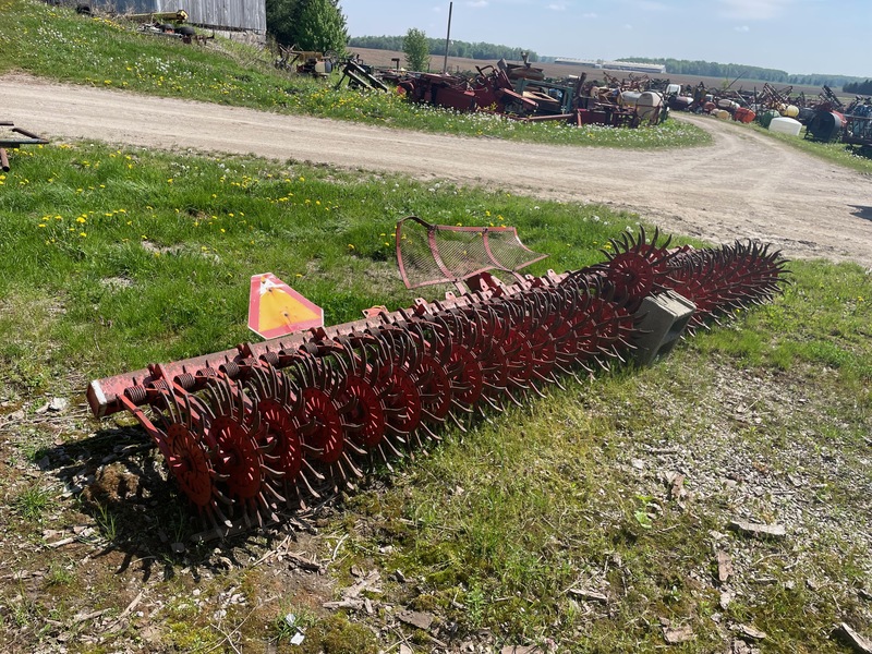Tillage - Other  Yetter Rotary Hoe - 15ft Photo