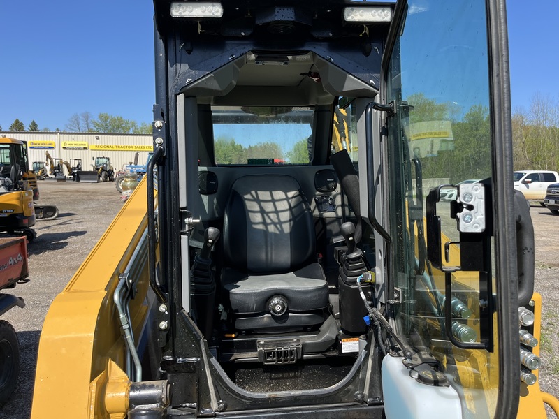 ASV VT100 Compact Track Loader - DEMO 