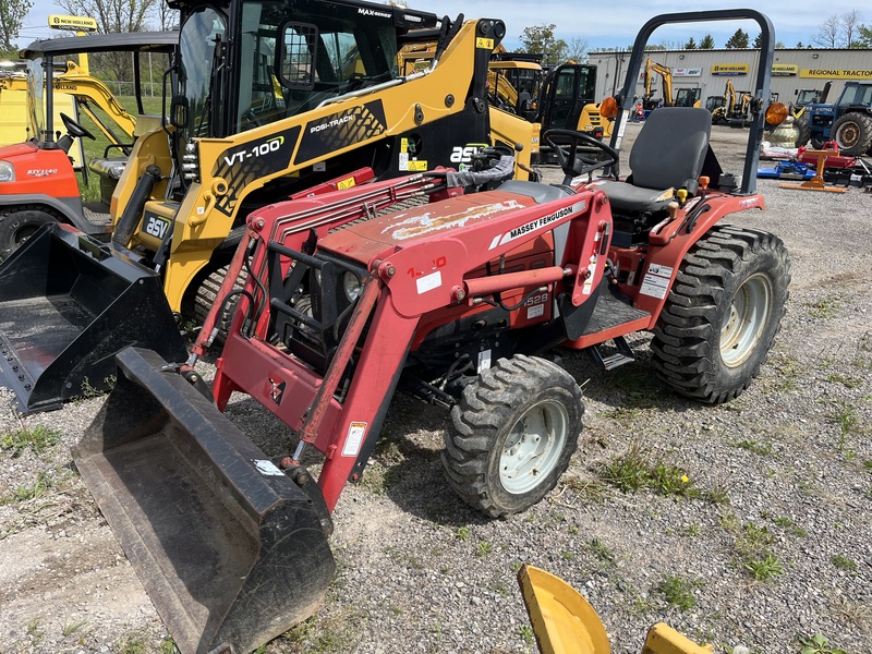 Massey Ferguson 1528 Compact Tractor - Only 543 hrs 