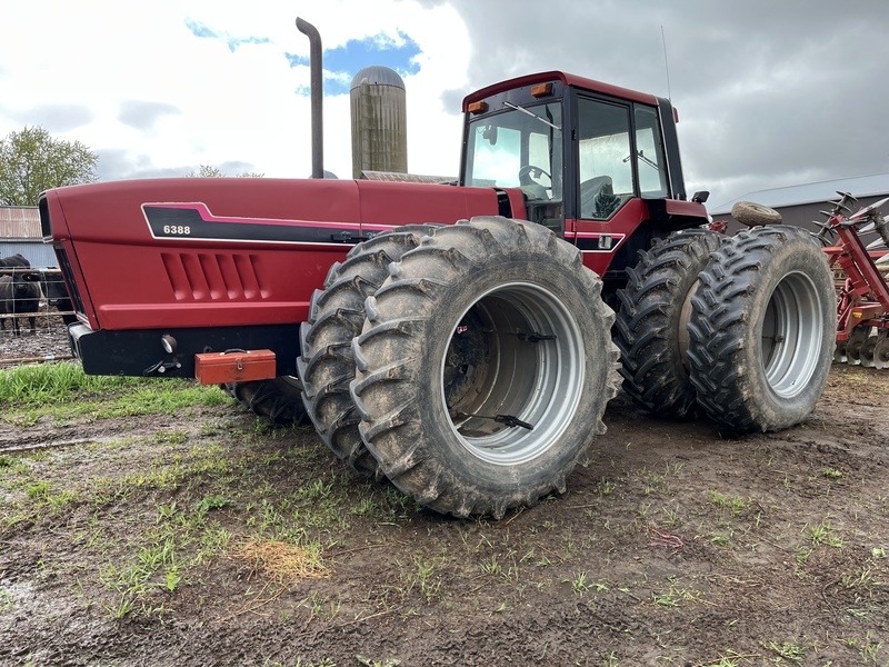 International 6388 2+2 Tractor 