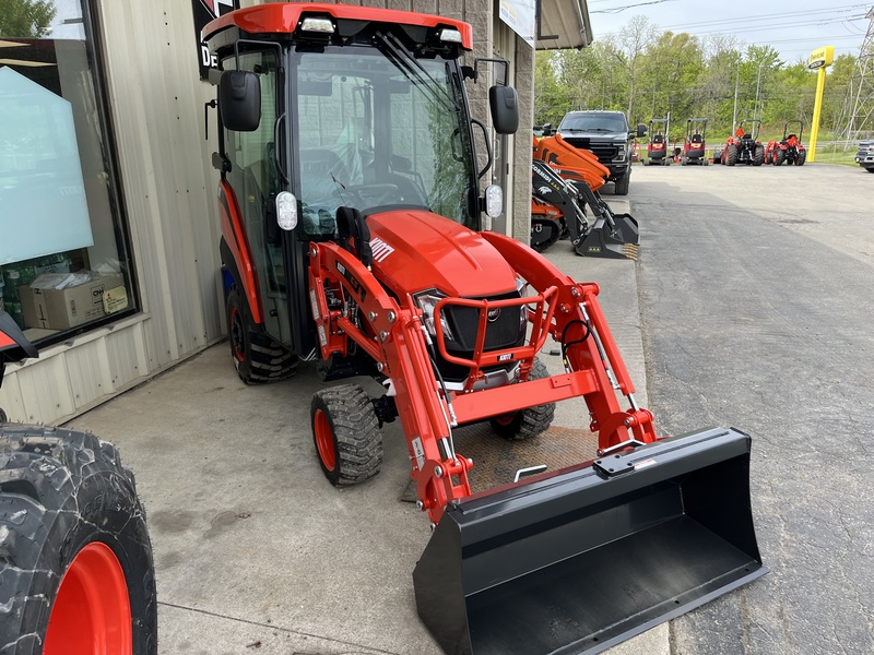 Kioti CS2530 Sub Compact Tractor with AC ! 