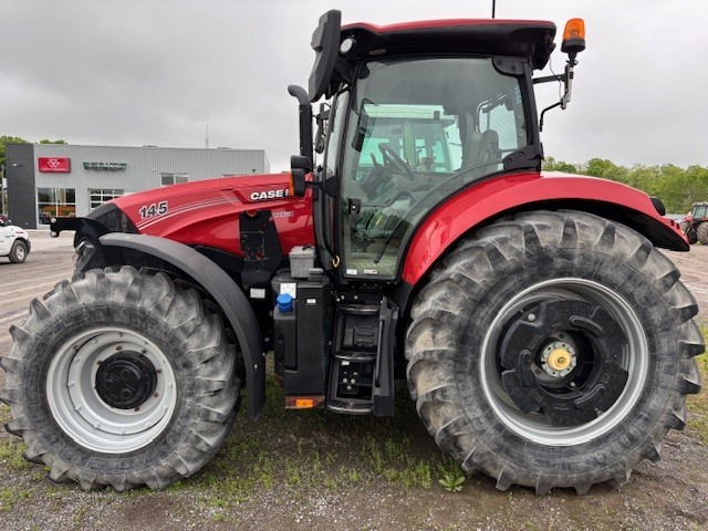 Tractors  Case Maxxum 145 Tractor Photo