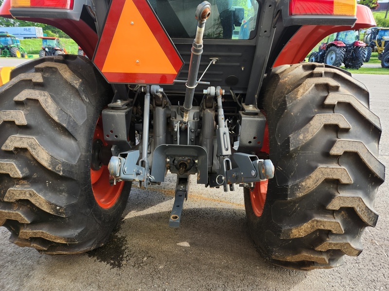 Tractors - Compact  Kubota L3560 HST Tractor  Photo