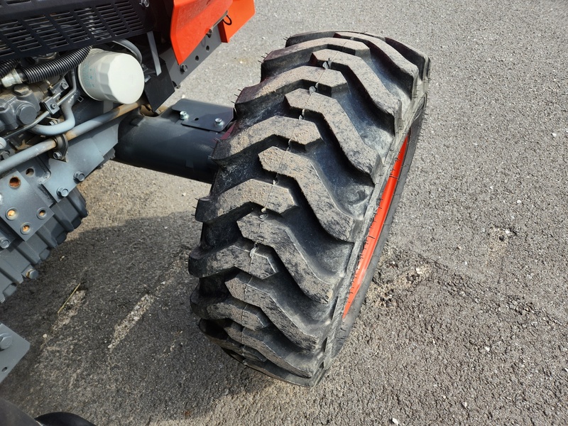 Tractors - Compact  Kubota L3560 HST Tractor  Photo