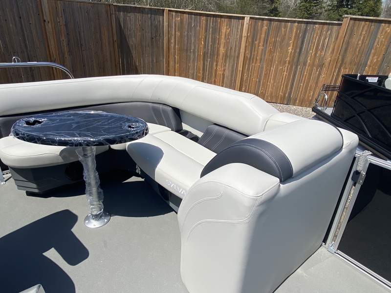Boats  2025 Sylvan Mirage 818 Cruise Photo