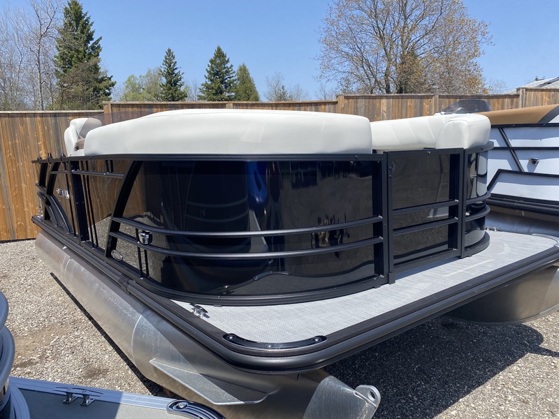 2025 Sylvan Mirage 818 Cruise