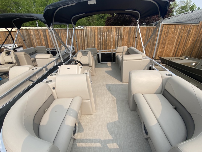 Boats  2023 Legend Q-Series LE 19 Lounge Photo