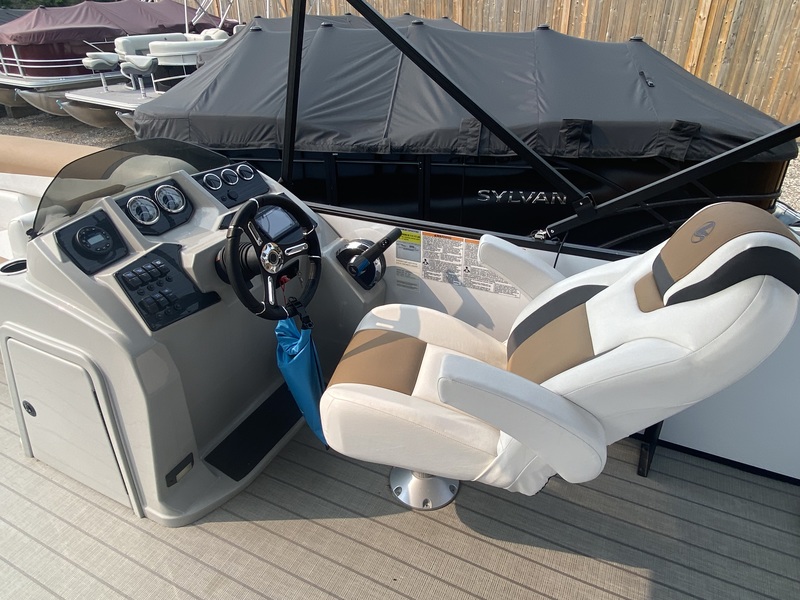Boats  2023 Legend E-Series 21 Cruise Photo