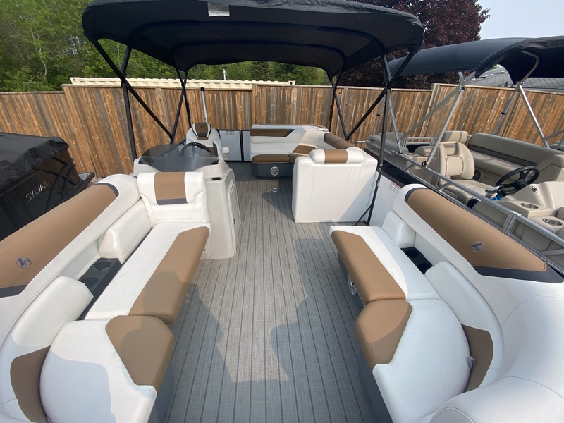 Boats  2023 Legend E-Series 21 Cruise Photo
