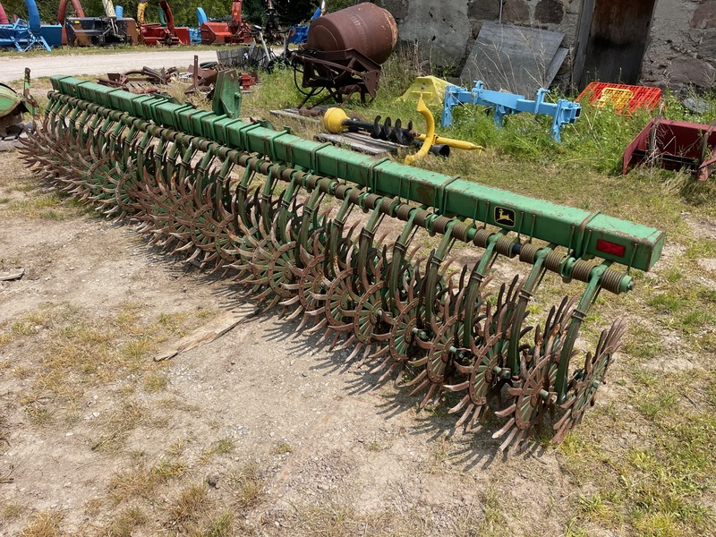 Tillage - Other  John Deere 400 15ft Rotary Hoe Photo