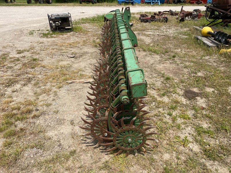 Tillage - Other  John Deere 400 15ft Rotary Hoe Photo