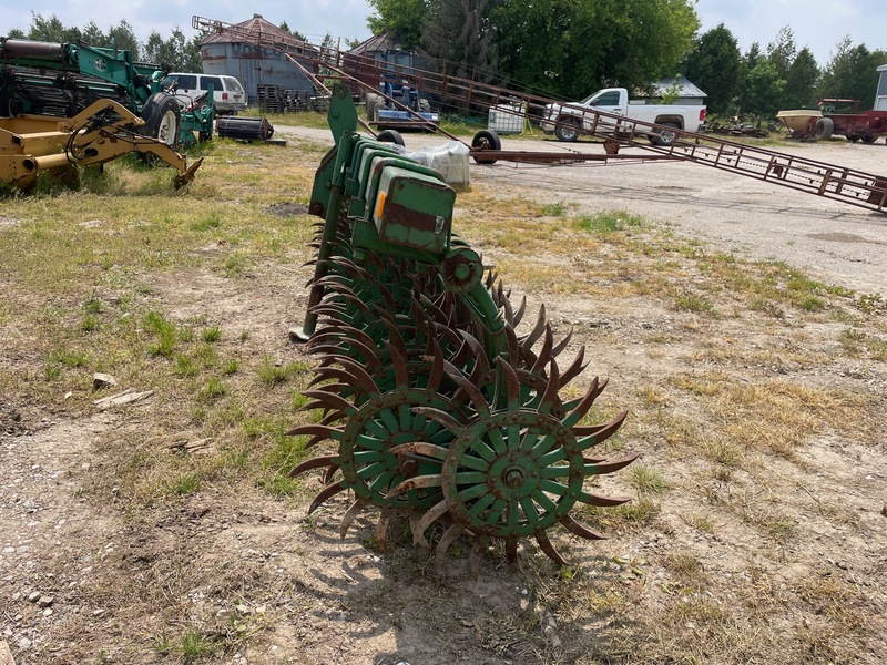 Tillage - Other  John Deere 400 15ft Rotary Hoe Photo