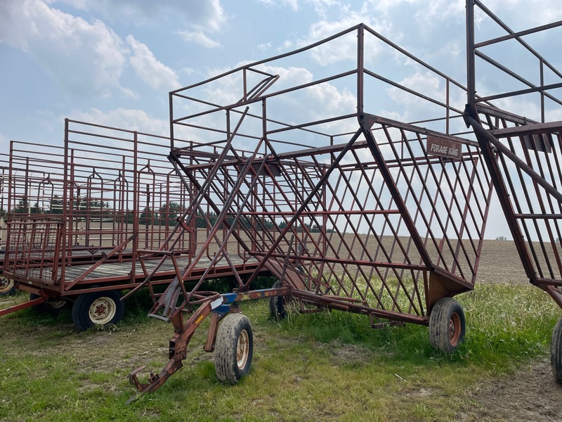 Hay/Forage/Livestock  Forage King Bale Basket Photo