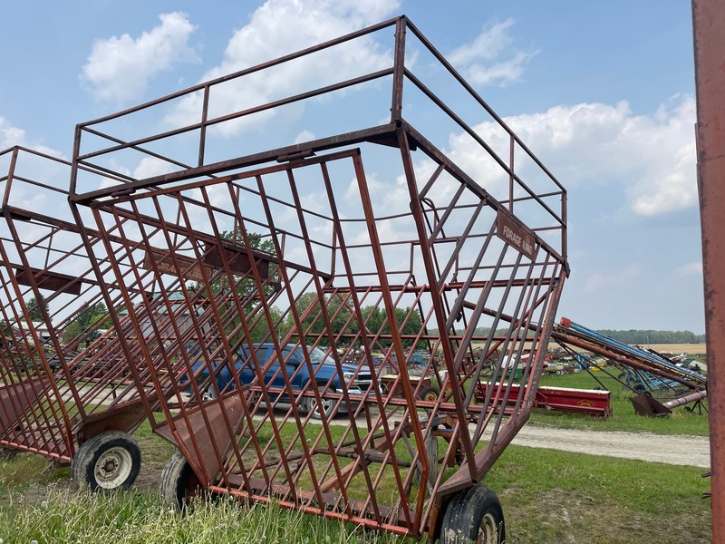 Hay/Forage/Livestock  Forage King Bale Basket Photo