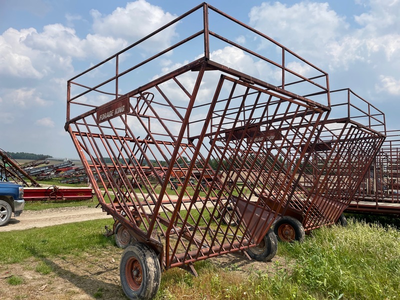 Hay/Forage/Livestock  Forage King Bale Basket Photo