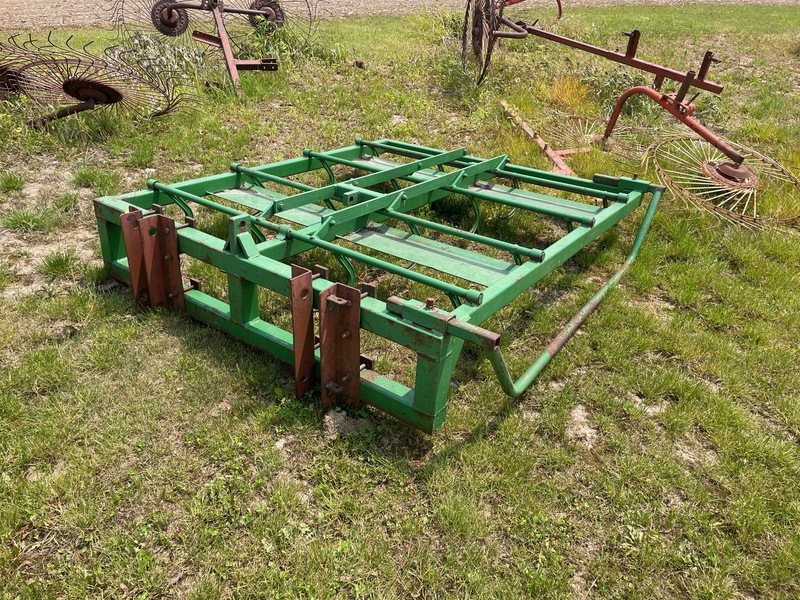Mounted 8 Bale Grapple