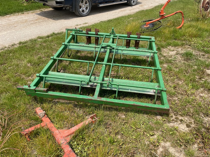 Hay/Forage/Livestock  Mounted 8 Bale Grapple Photo