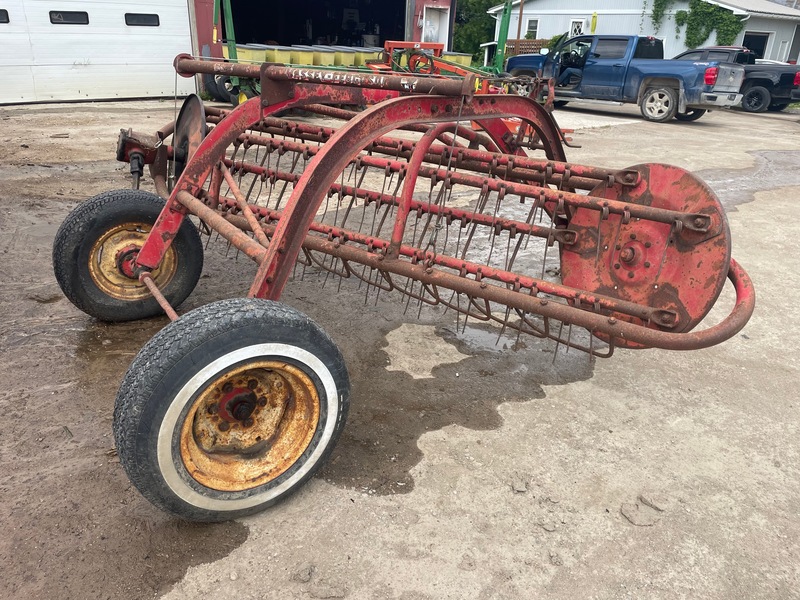 Hay/Forage/Livestock  Massey Ferguson 36 Rollerbar Hay Rake Photo