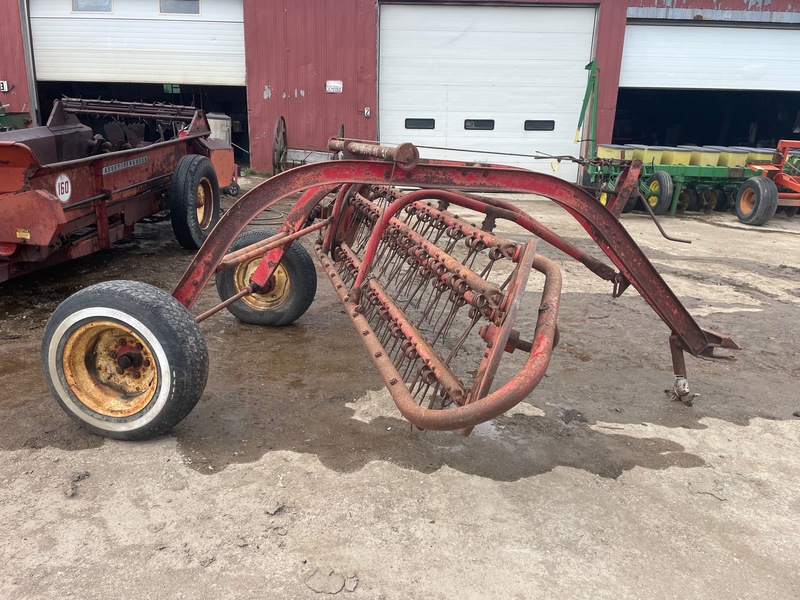 Hay/Forage/Livestock  Massey Ferguson 36 Rollerbar Hay Rake Photo