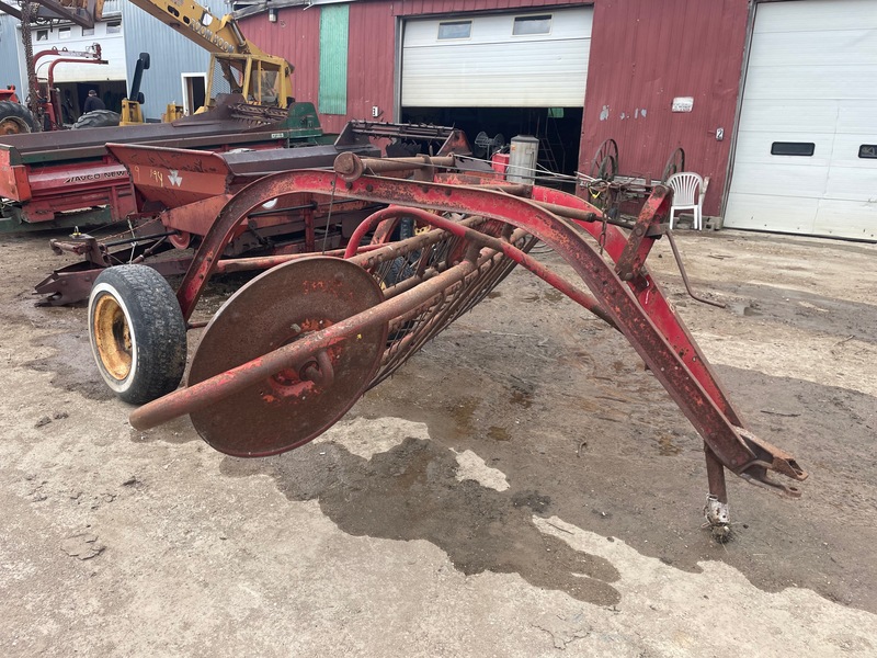 Hay/Forage/Livestock  Massey Ferguson 36 Rollerbar Hay Rake Photo