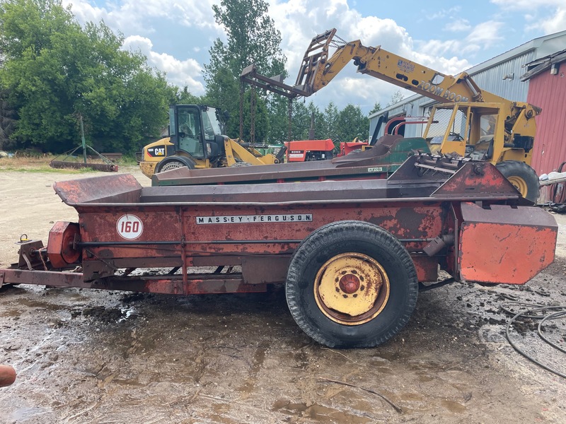 Massey Ferguson 160 Manure Spreader - Double Beater