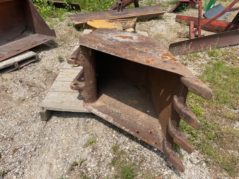 Backhoe Bucket - 24"