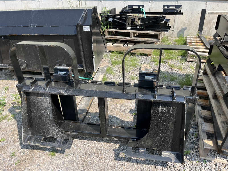 HLA 7500 lbs 60” HD Pallet Forks for skid steer 