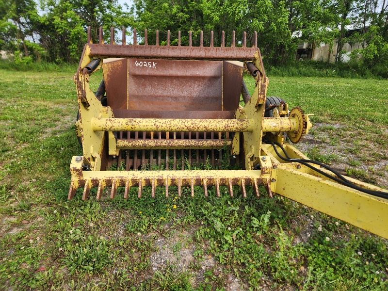 Rock Pickers and Rock Rakes  Degelman 570 Rock Picker Photo