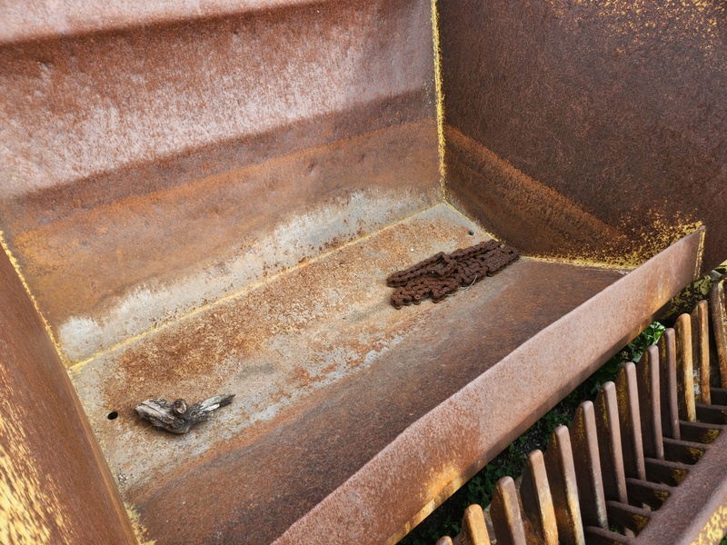 Rock Pickers and Rock Rakes  Degelman 570 Rock Picker Photo