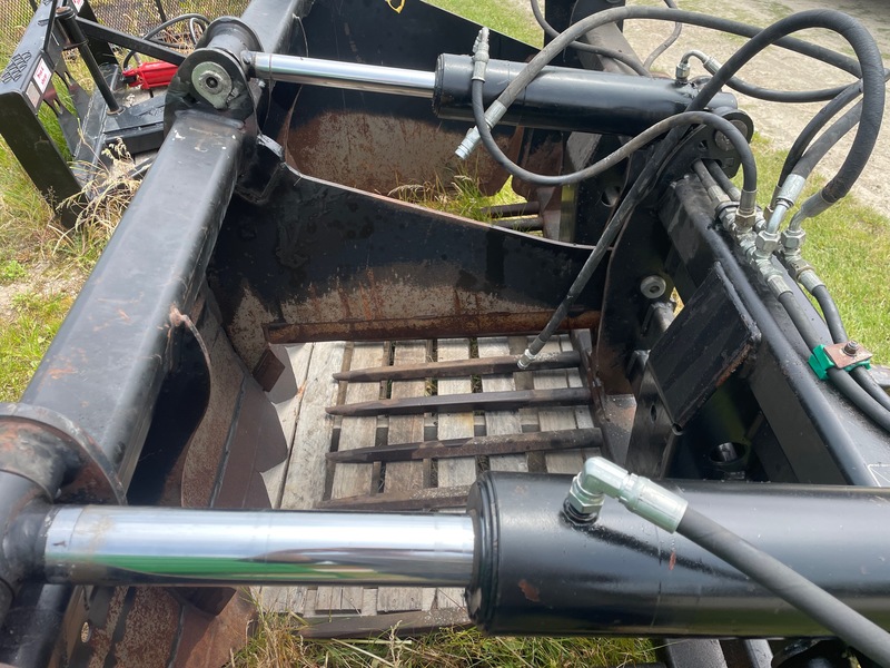 Attachments  Euro Silage Grapple Photo