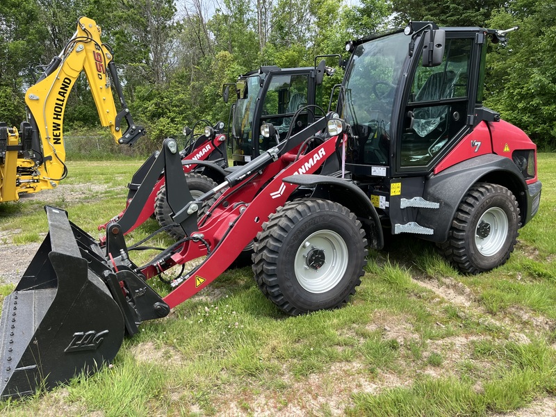 Yanmar V7 Compact Wheel Loader 