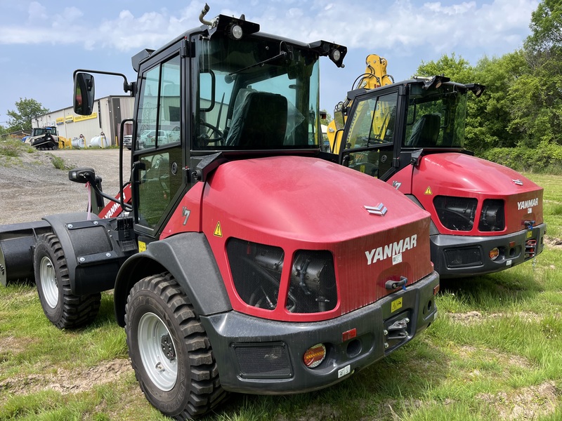 Yanmar V7 Compact Wheel Loader 