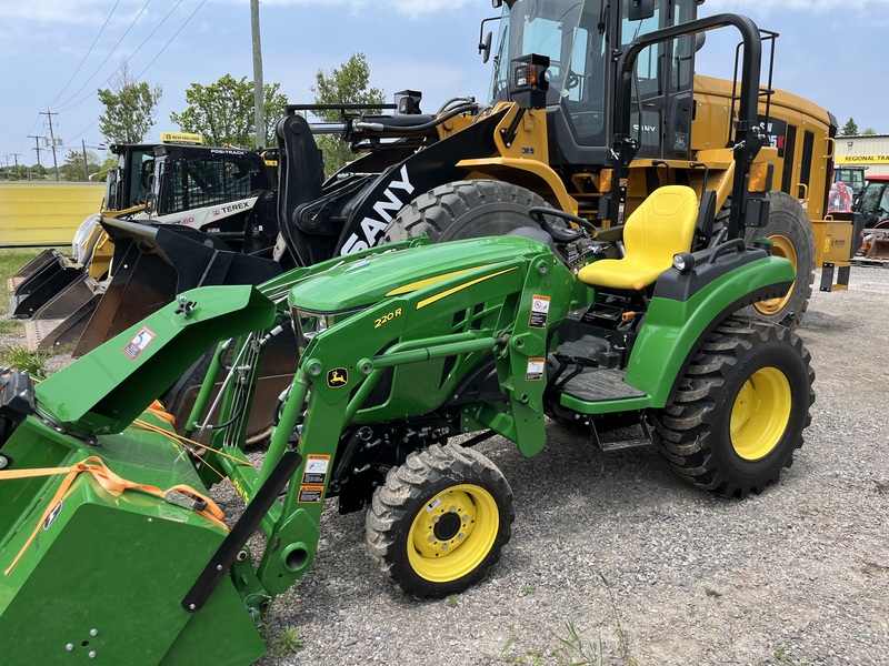 John Deere 2032R Compact Tractor/Loader/Fr Snowblower