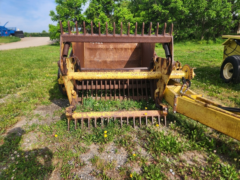 Rock Pickers and Rock Rakes  Degelman 570 Rock Picker Photo