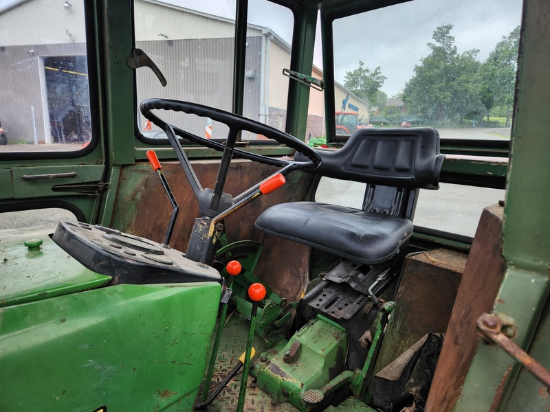 Tractors - Farm  John Deere 3130 Tractor  Photo