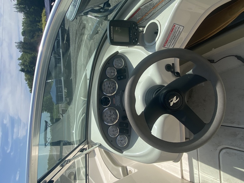 Boats  2005 SeaRay 180 Sport Photo