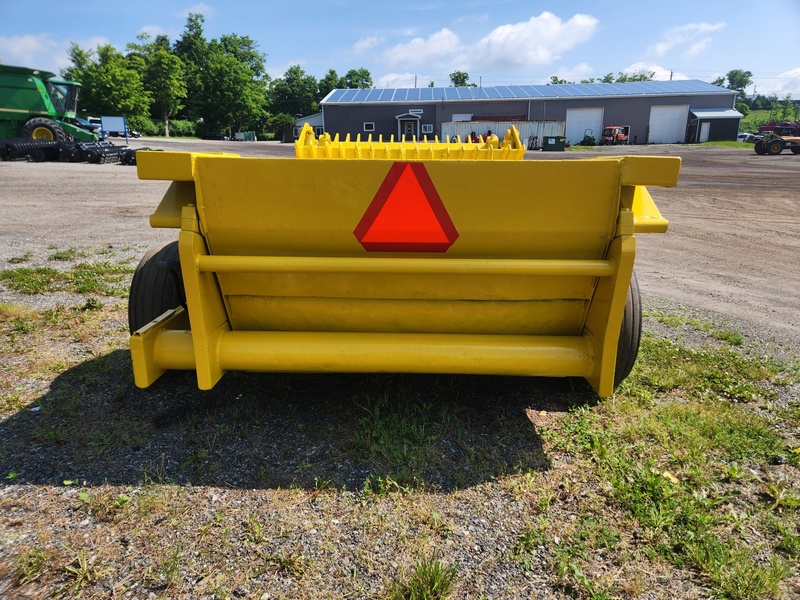 Rock Pickers and Rock Rakes  Degelman 570 Rock Picker Photo