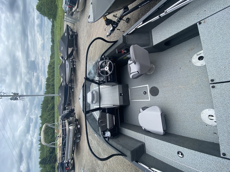 Boats  2023 Legend Boats F19 Pro Photo