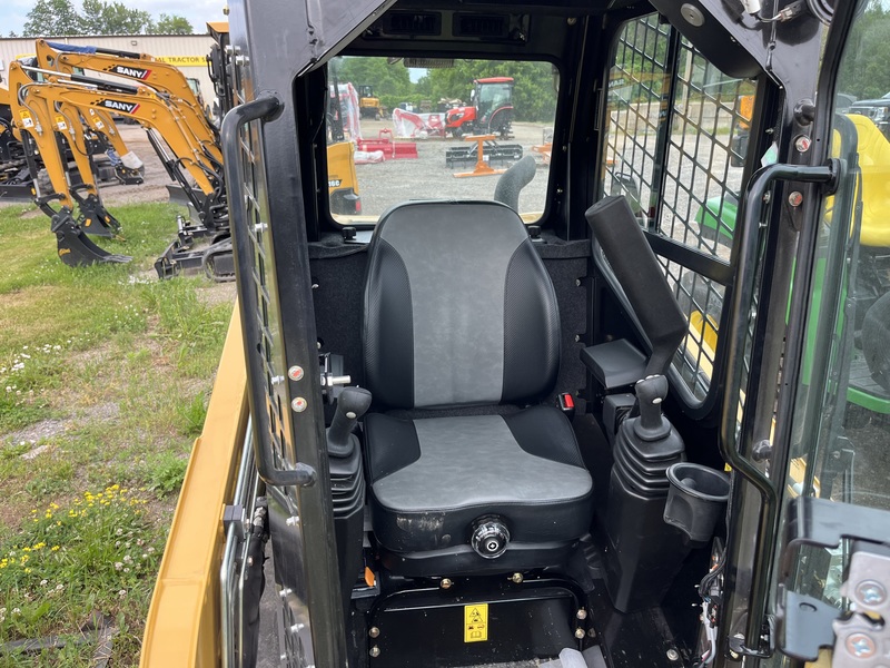 ASV RT40 Compact Track Loader- Only 10hrs 