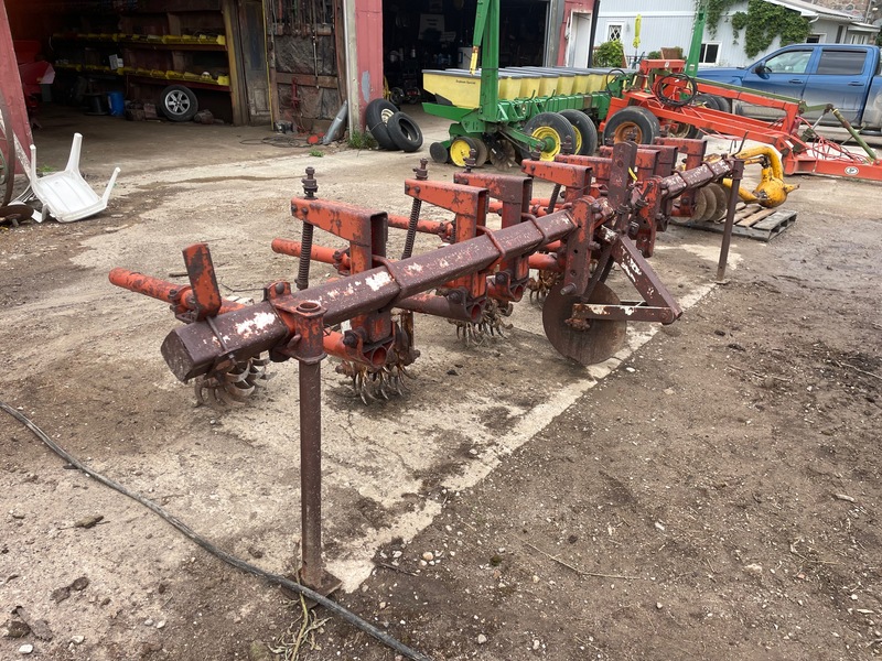 Tillage - Cultivators  Lilliston 4 Row Scuffler Spider Wheels Photo