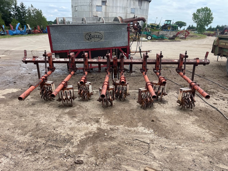 Tillage - Cultivators  Lilliston 4 Row Scuffler Spider Wheels Photo