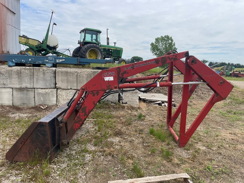 Attachments  Case IH 2250 Loader - Complete with Brackets + Valves Photo