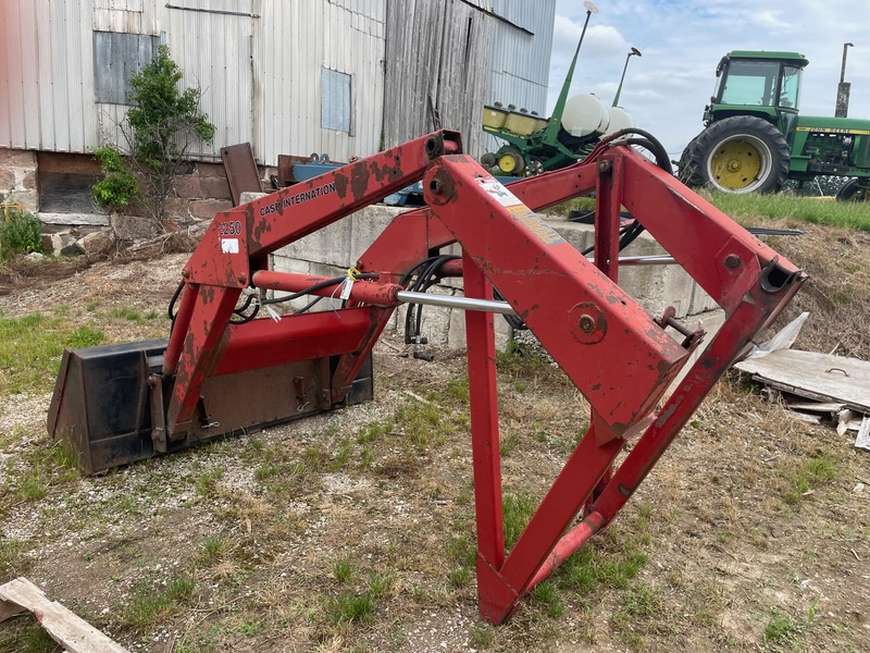 Attachments  Case IH 2250 Loader - Complete with Brackets + Valves Photo