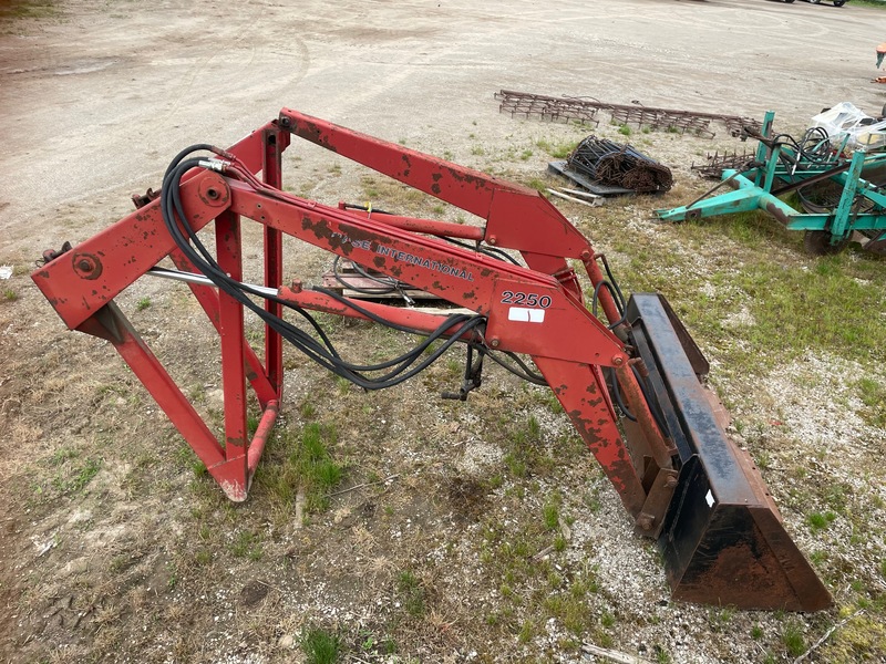 Attachments  Case IH 2250 Loader - Complete with Brackets + Valves Photo