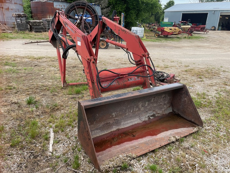 Attachments  Case IH 2250 Loader - Complete with Brackets + Valves Photo