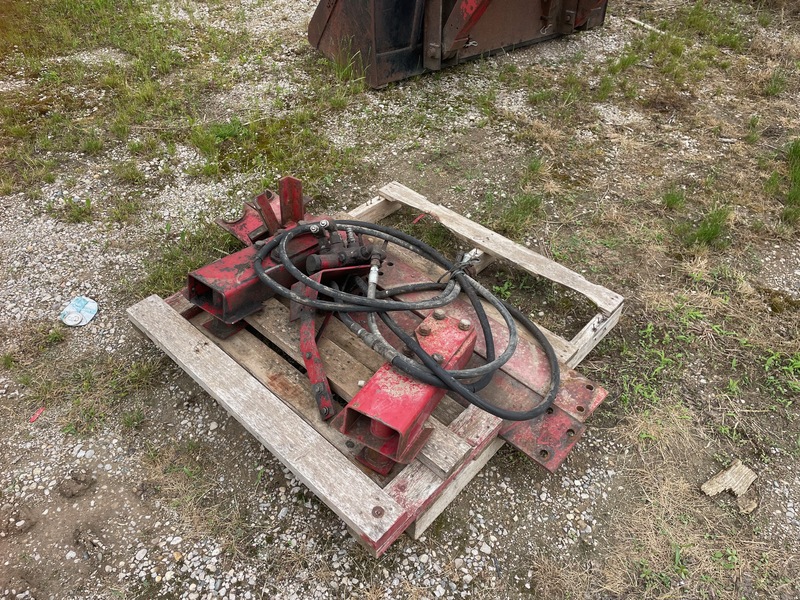Attachments  Case IH 2250 Loader - Complete with Brackets + Valves Photo