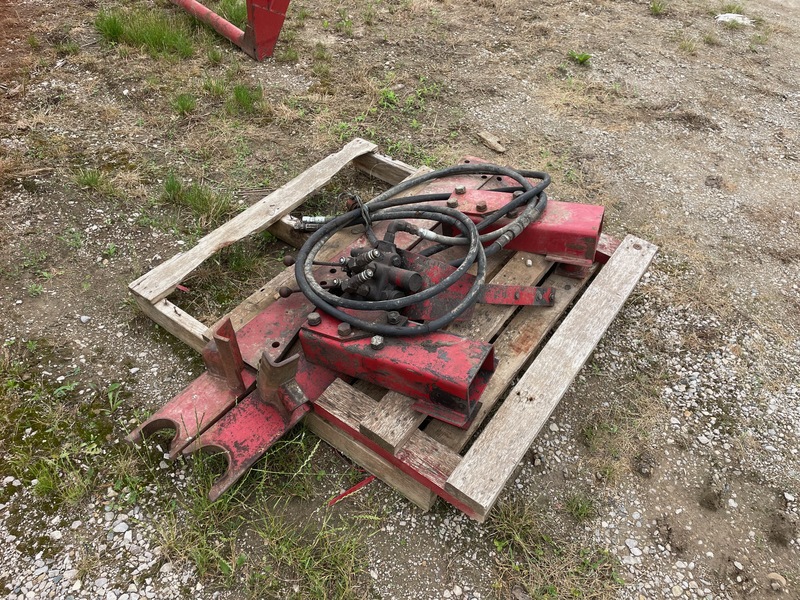 Attachments  Case IH 2250 Loader - Complete with Brackets + Valves Photo