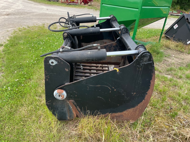 Attachments  Silo Cut 74" Euro Quick Attach Silage Cutter Grapple Photo