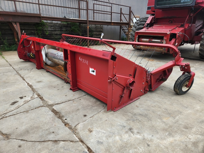 Combines & Harvesting Equipment  Case IH 1015 Pickup Head Photo